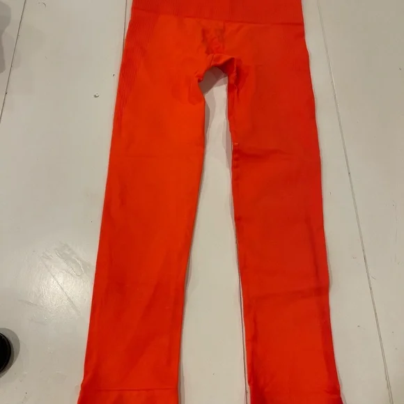 Revolve Morgan Stewart Sport Roy Legging - Picture 6 of 6